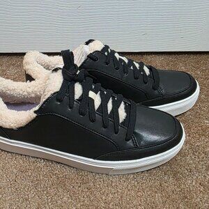 Dr Sholls Now Cozy sustainable comfort Sneaker Black w/White faux trim  sz 9 NWB